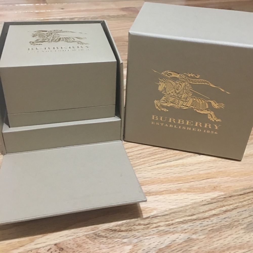 Burberry Watch - Picture 8 of 10